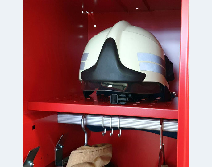 Locker room equipment for firefighters and rescuers