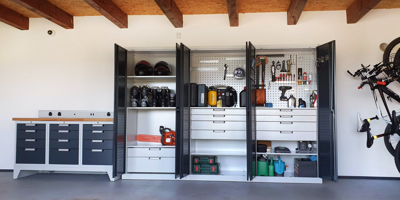ALFA 3, universal cabinets for storing ski boots, motorcycle helmets and tools, placed in the garage