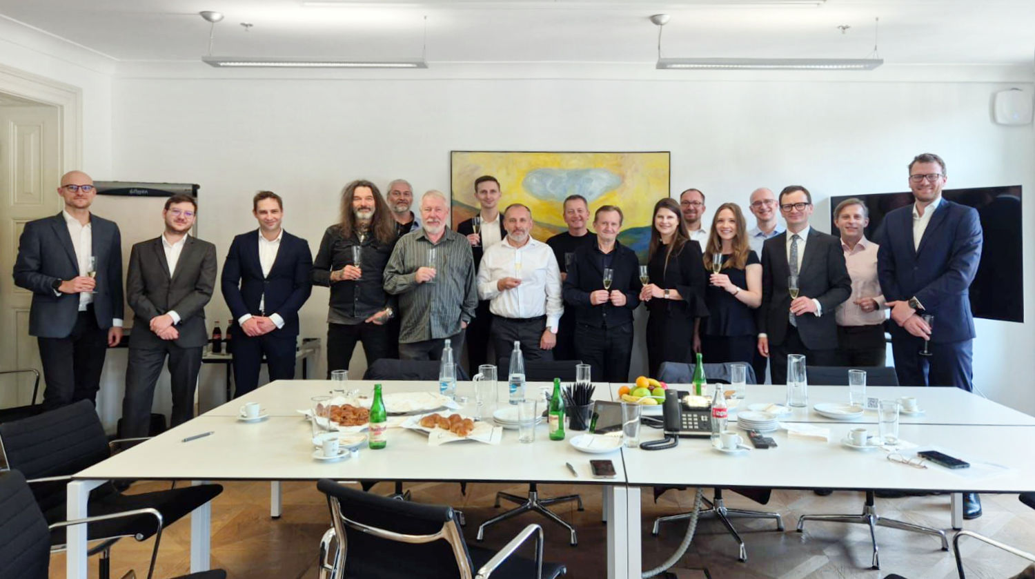 Entry of a strategic minority partner completed