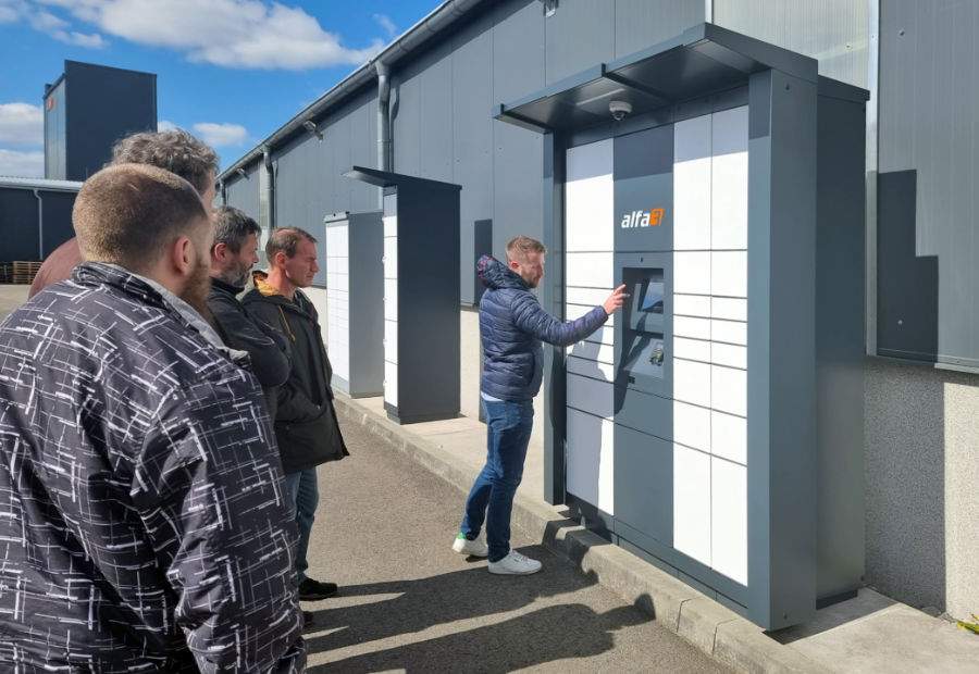  AlfaBOX parcel locker, sales and service staff training