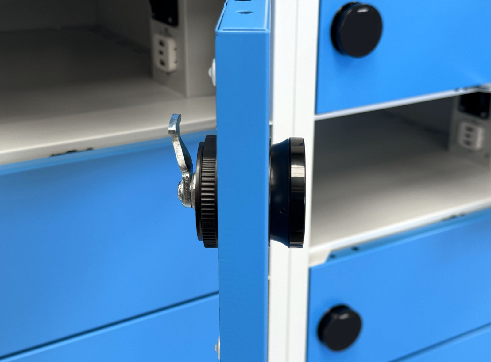 Different mounting options of the Flexo lock