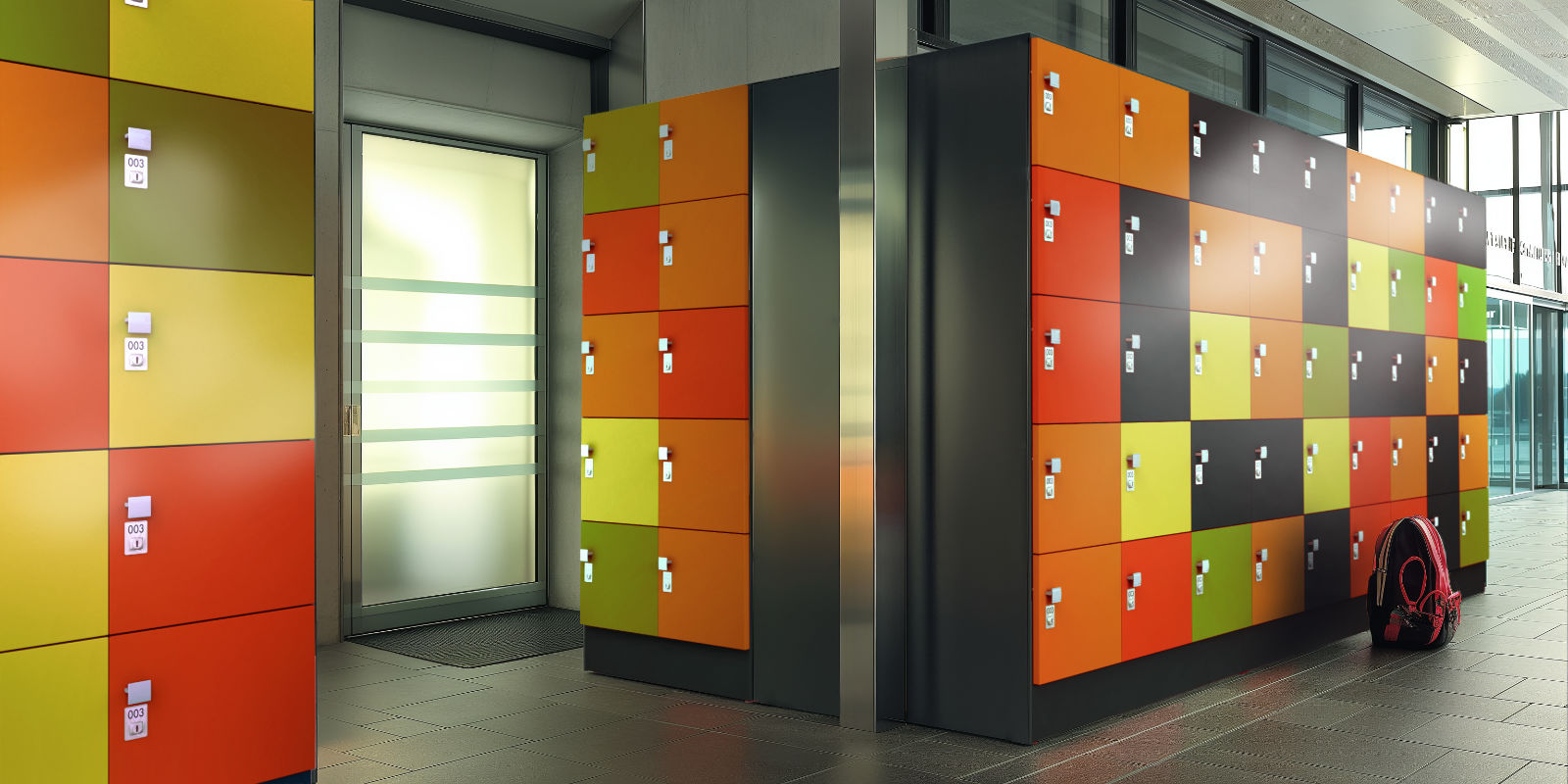 Premium wardrobe with 15 lockers