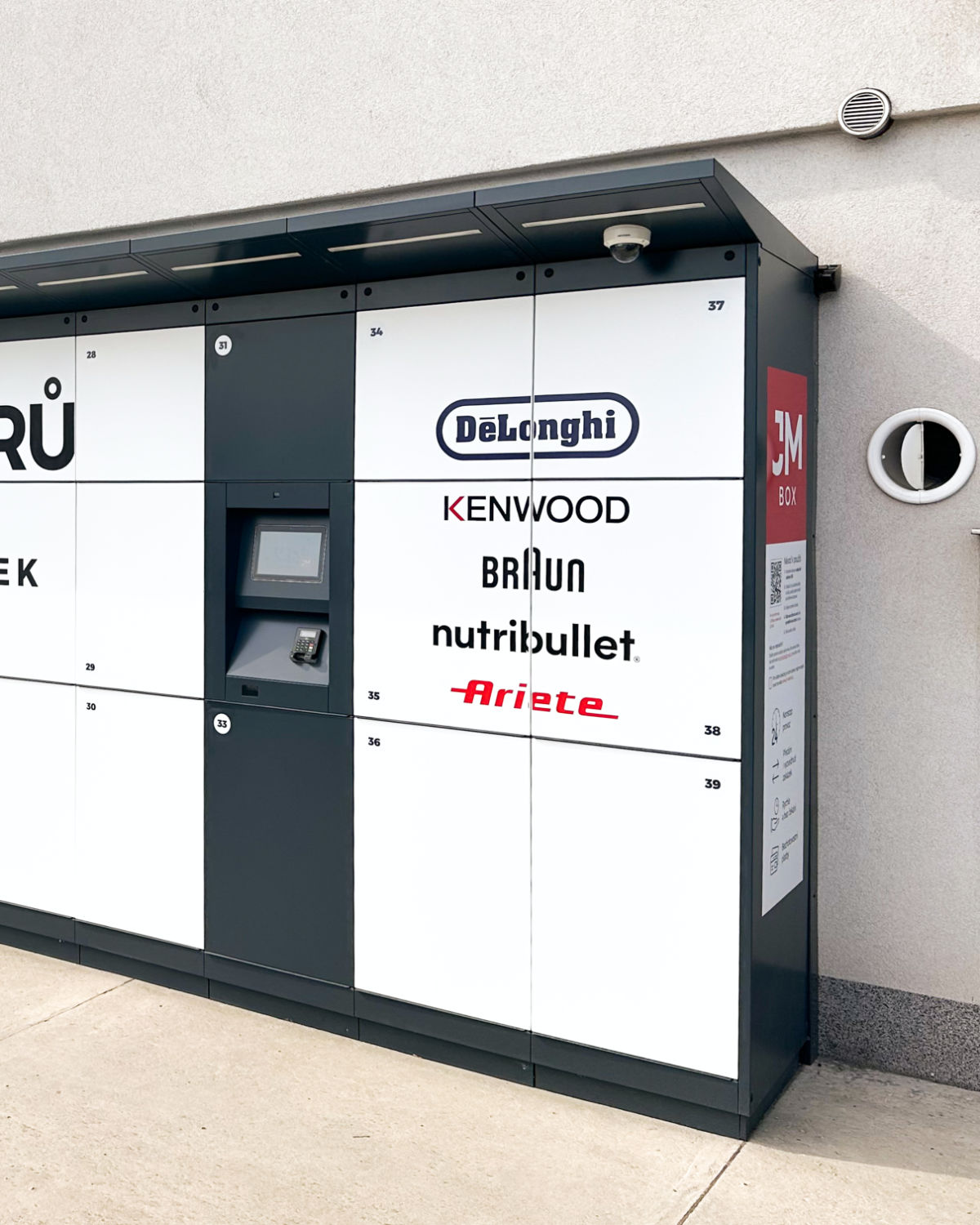 The parcel locker provides greater flexibility for customers
