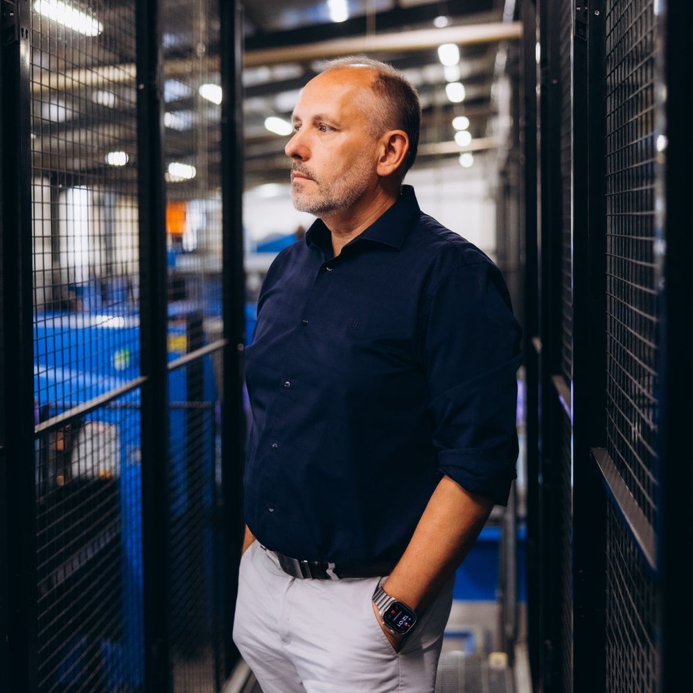 Martin Pritula at the ALFA 3 production facility.