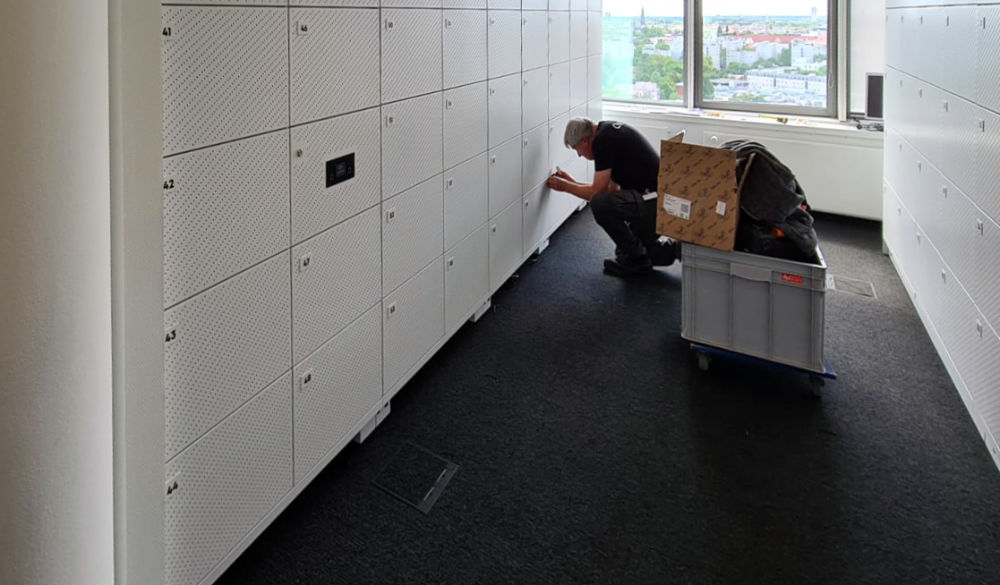  Installation of storage boxes for shared workspaces
