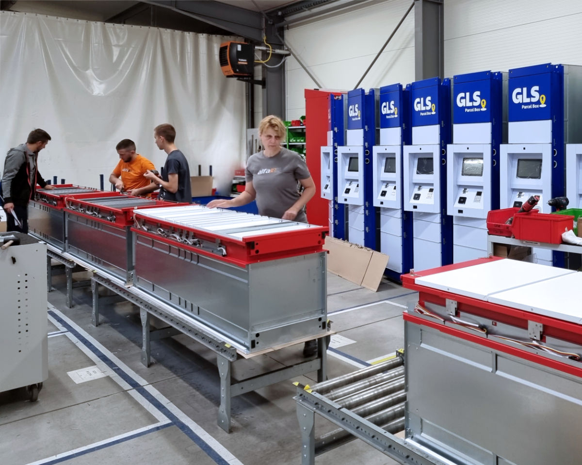 Assembly line for parcel lockers AlfaBOX