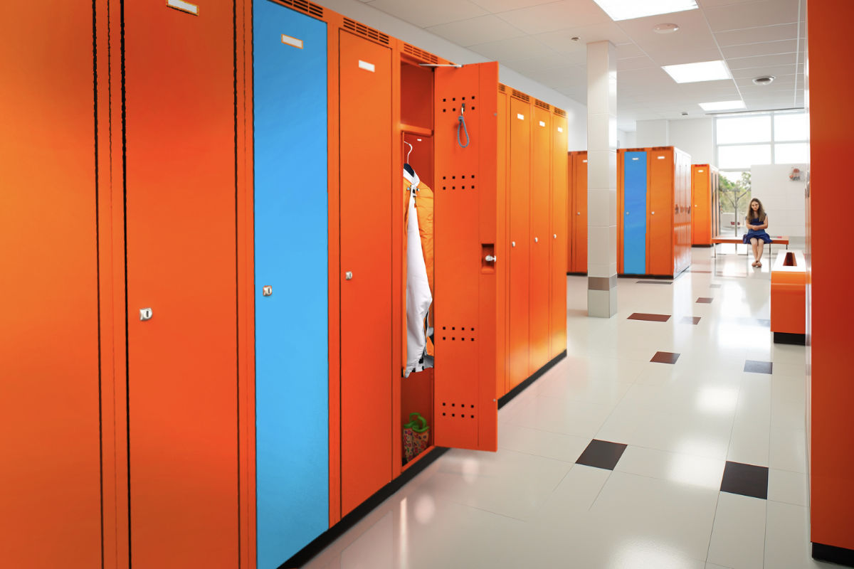 Metal lockers with a height of 150cm for primary school.