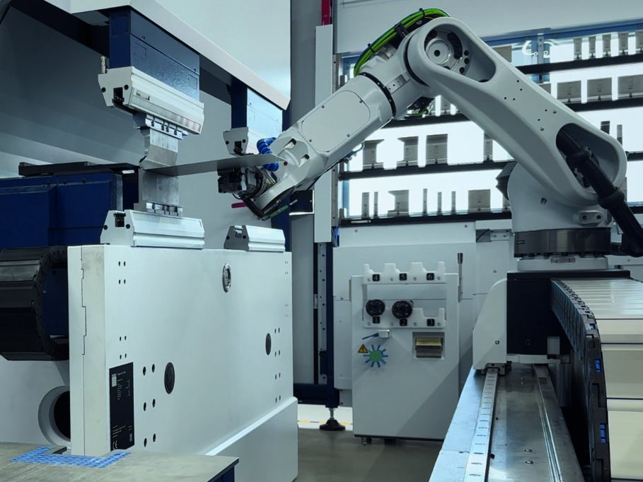 TRUMPF TruBend Cell 7000 robotic bending cell.