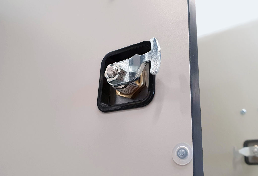 ALFORT garment locker lock bolt with a damped closing mechanism
