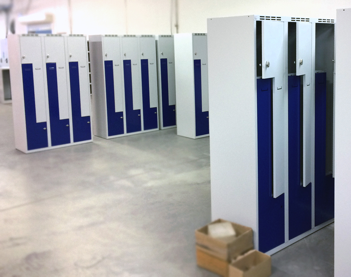 Garment Z Lockers for Humid Environments